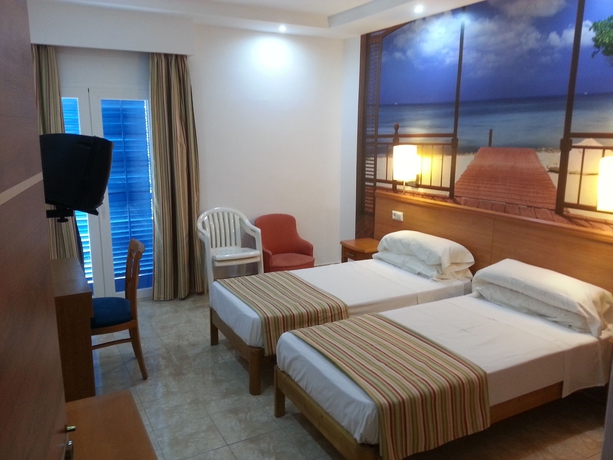 Imagen de la habitación del Hotel Vedr&aacute;. Foto 7