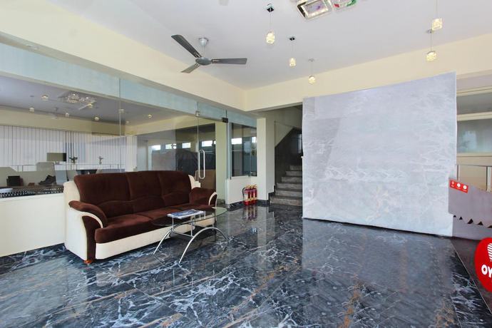Imagen de los interiores del Hotel Vee Suites Bangalore. Foto 19