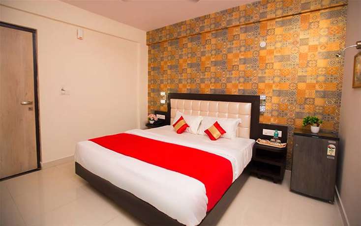 Imagen de la habitación del Hotel Vee Suites Bangalore. Foto 14