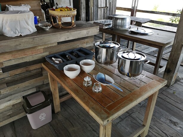 Imagen del bar/restaurante del Hotel Veepana Resort. Foto 19