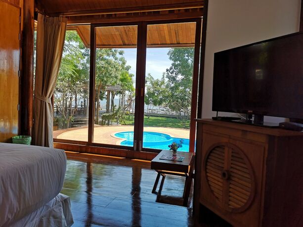 Imagen de la habitación del Hotel Veepana Resort. Foto 20