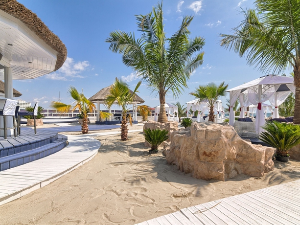 Imagen de los exteriores del Hotel Vega, Constanta. Foto 8