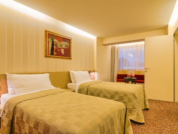 Imagen de la habitación del Hotel Vega, Constanta. Foto 7