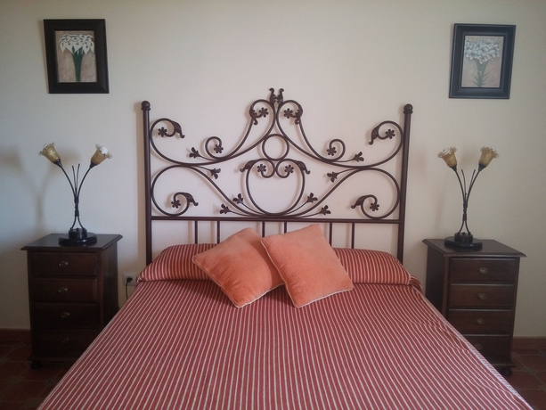 Imagen de la habitación del Hotel Vega De Cazalla. Foto 3