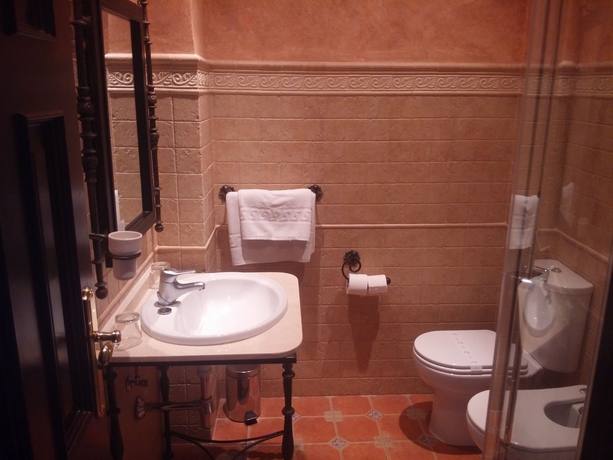 Imagen de la habitación del Hotel Vega De Cazalla. Foto 6