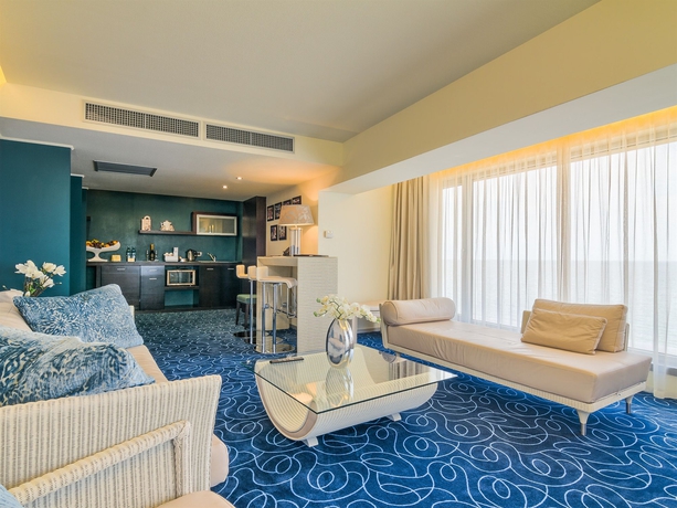 Imagen de los interiores del Hotel Vega. Foto 14