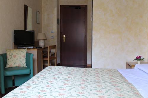 Imagen de la habitación del Hotel Vega Perugia. Foto 6
