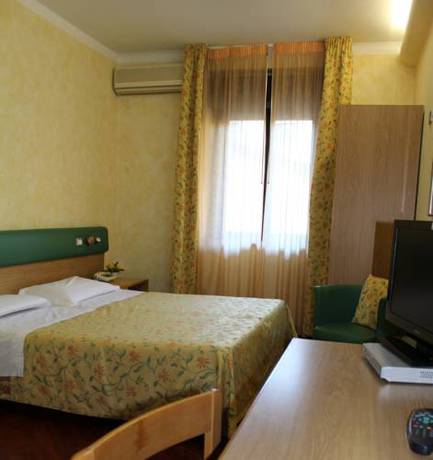 Imagen de la habitación del Hotel Vega Perugia. Foto 14