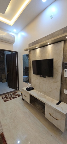 Imagen de la habitación del Hotel Vega and Restro and The OM residency. Foto 4