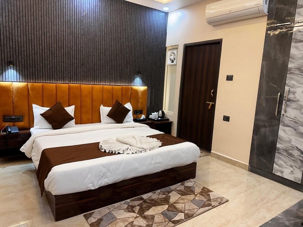Imagen de la habitación del Hotel Vega and Restro and The OM residency. Foto 10