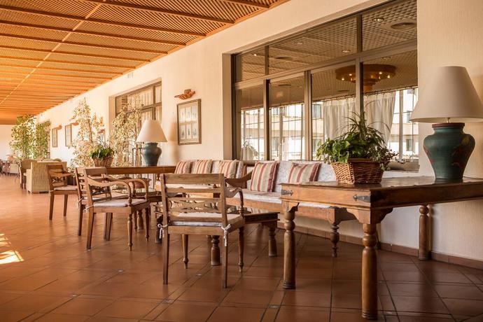 Imagen de los exteriores del Hotel Vegas Altas. Foto 19