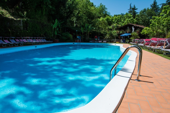 Imagen de la piscina del Hotel Veio Residence Resort. Foto 15