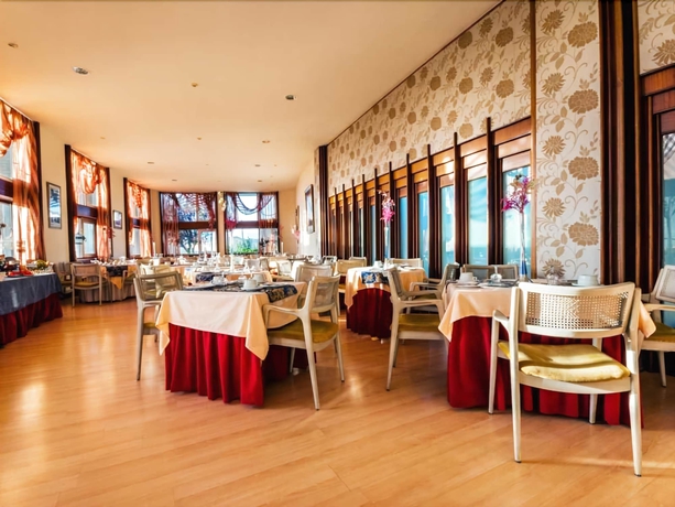 Imagen del bar/restaurante del Hotel Vejo. Foto 3