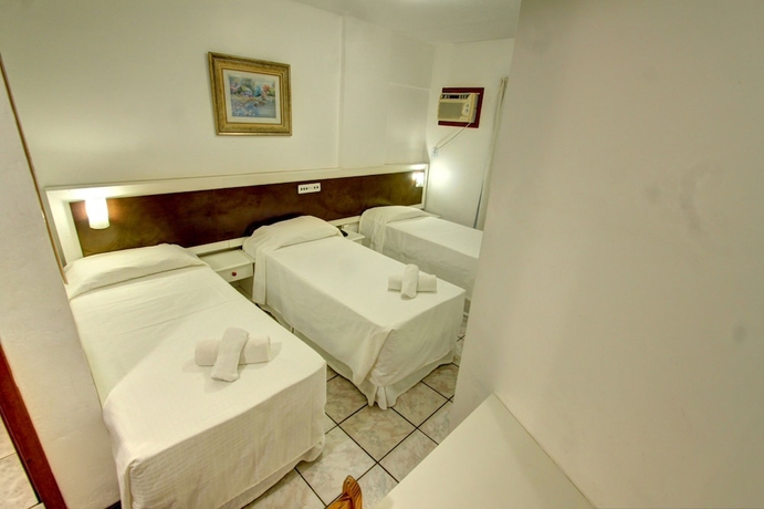 Imagen de la habitación del Hotel Vela Azul. Foto 13