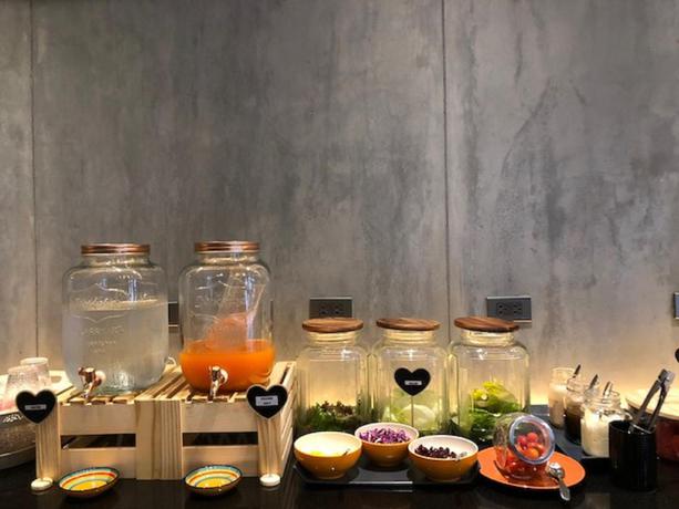 Imagen del bar/restaurante del Hotel Vela Hotel Bangkok. Foto 11