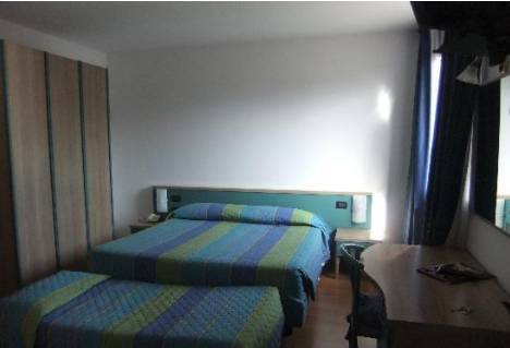 Imagen de la habitación del Hotel Vela, Trento. Foto 13