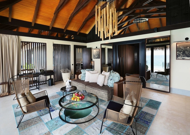 Imagen de la habitación del Hotel Velaa Private Island. Foto 8