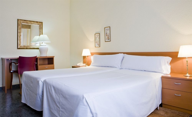 Imagen de la habitación del Hotel Velázquez 45 by Pillow. Foto 3