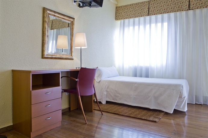 Imagen de la habitación del Hotel Velázquez 45 by Pillow. Foto 5