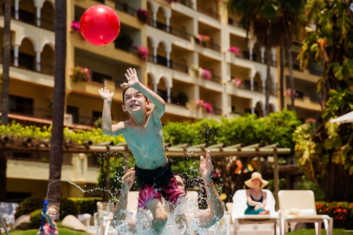 Imagen de la piscina del Hotel Velas Vallarta Suite Resort. Foto 15