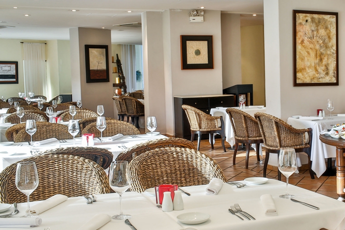 Imagen del bar/restaurante del Hotel Velas Vallarta Suite Resort. Foto 8