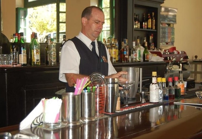 Imagen general del Hotel Velasco. Foto 7