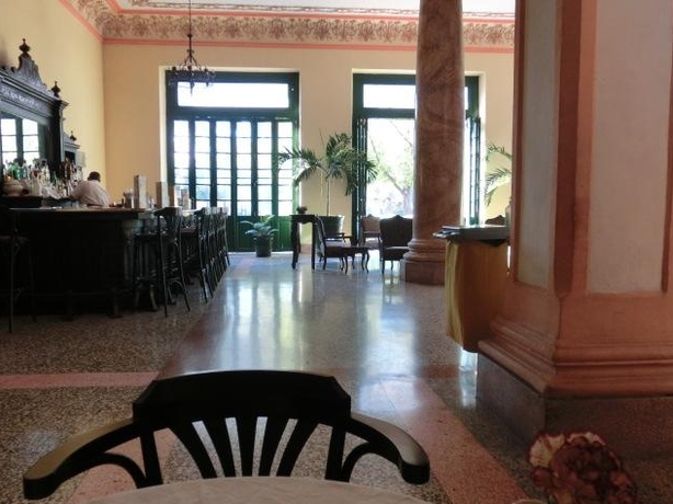 Imagen general del Hotel Velasco. Foto 8