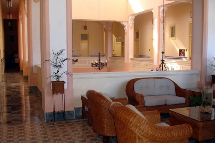 Imagen general del Hotel Velasco. Foto 14