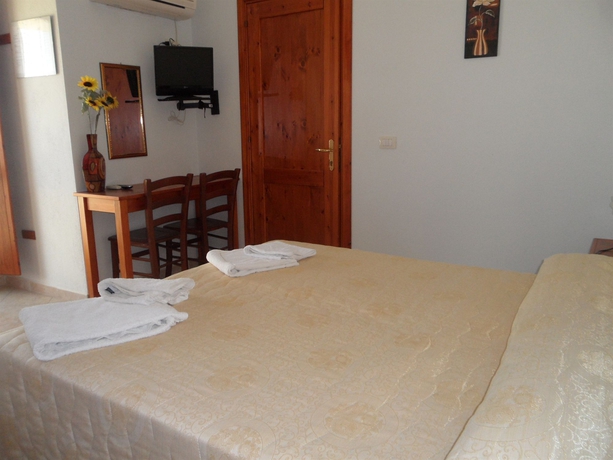 Imagen de la habitación del Hotel Velasole. Foto 4