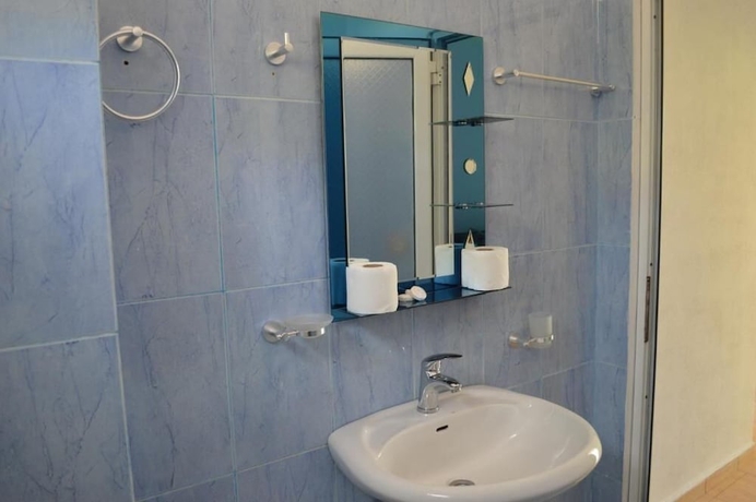 Imagen de la habitación del Hotel Velco BB Himara. Foto 4