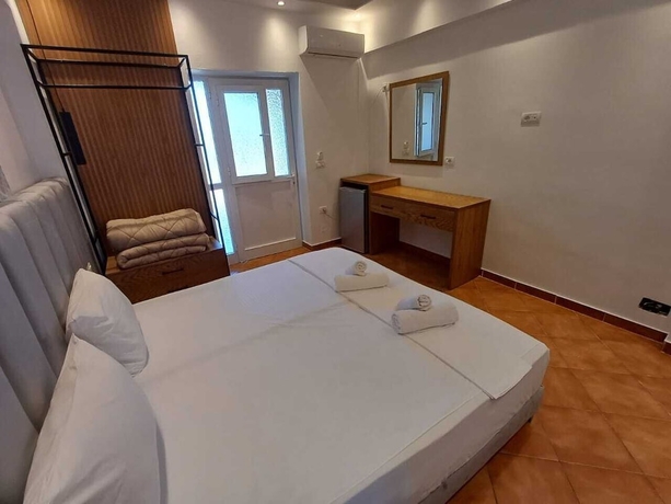 Imagen de la habitación del Hotel Velco BB Himara. Foto 15