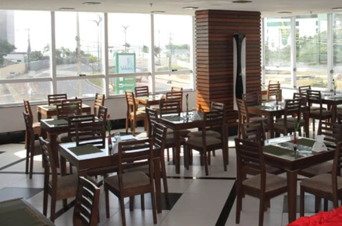 Imagen del bar/restaurante del Hotel Veleiros Mar. Foto 2