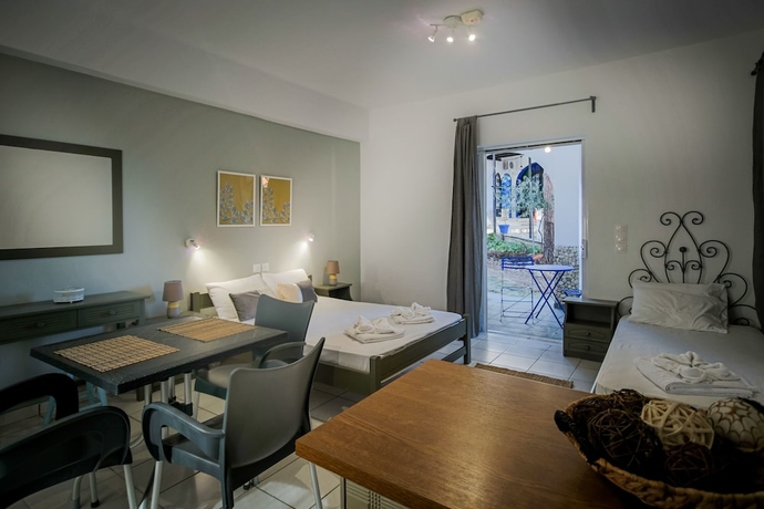 Imagen de la habitación del Hotel Velendzas Holidays. Foto 3