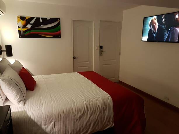 Imagen de la habitación del Hotel Veler. Foto 20