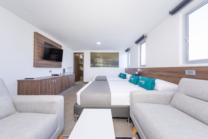 Imagen de la habitación del Hotel Velero. Foto 13