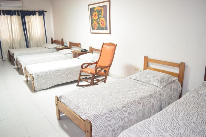 Imagen de la habitación del Hotel Veleros. Foto 4