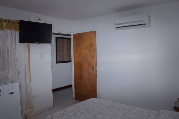 Imagen de la habitación del Hotel Veleros. Foto 7