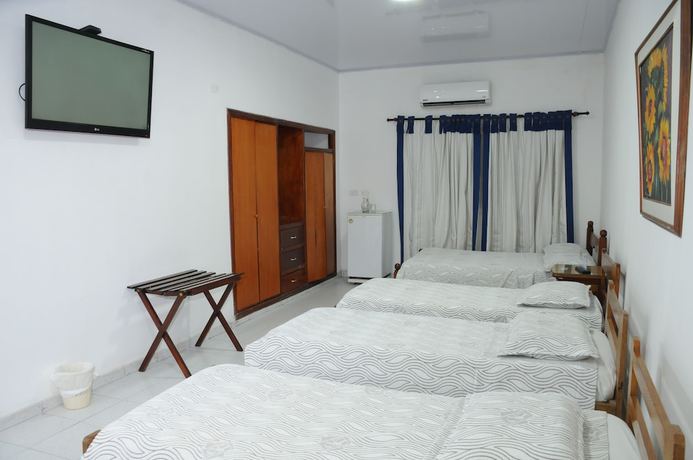 Imagen de la habitación del Hotel Veleros. Foto 10