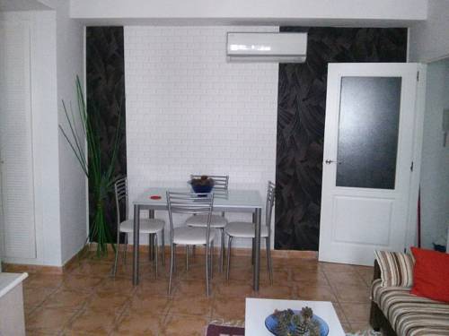 Imagen de la habitación del Hotel Velez Nazari. Foto 5