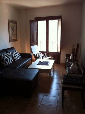 Imagen de la habitación del Hotel Velez Nazari. Foto 6