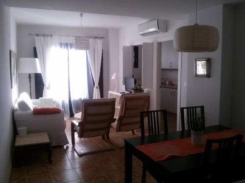 Imagen de la habitación del Hotel Velez Nazari. Foto 15