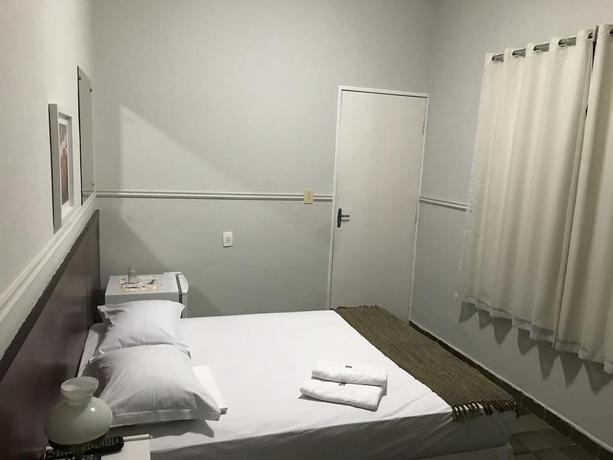Imagen de la habitación del Hotel Velho Monge. Foto 3
