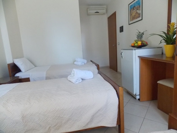 Imagen de la habitación del Hotel Veli. Foto 3