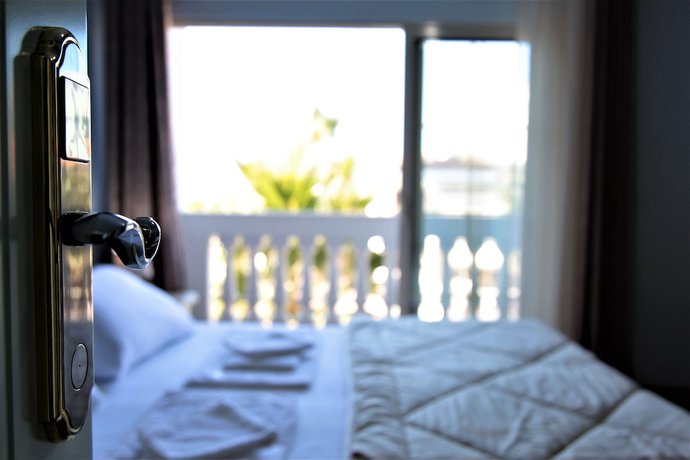 Imagen de la habitación del Hotel Veliera. Foto 13