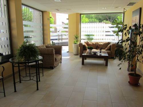 Imagen general del Hotel Velilla, Velilla de San Antonio. Foto 13