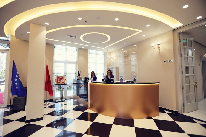 Imagen de los interiores del Hotel Velipoja Grand Europa Resort. Foto 19