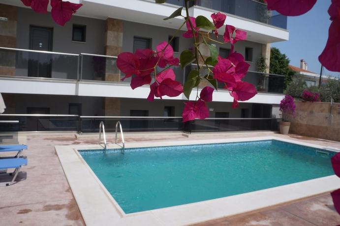 Imagen de la piscina del Hotel Vellum. Foto 19