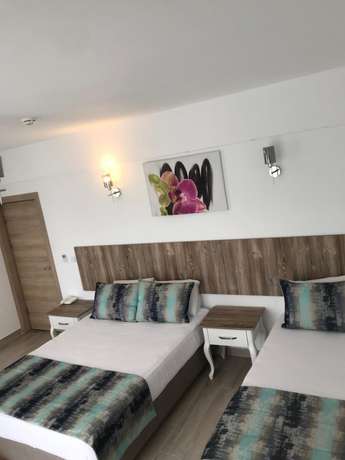Imagen de la habitación del Hotel Velmer. Foto 13
