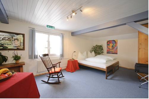 Imagen de la habitación del Hotel Velohotel Hirschen. Foto 9