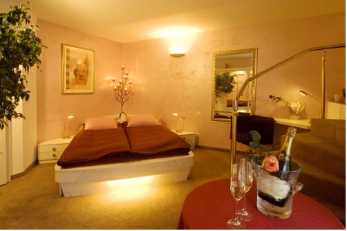 Imagen de la habitación del Hotel Velohotel Hirschen. Foto 15